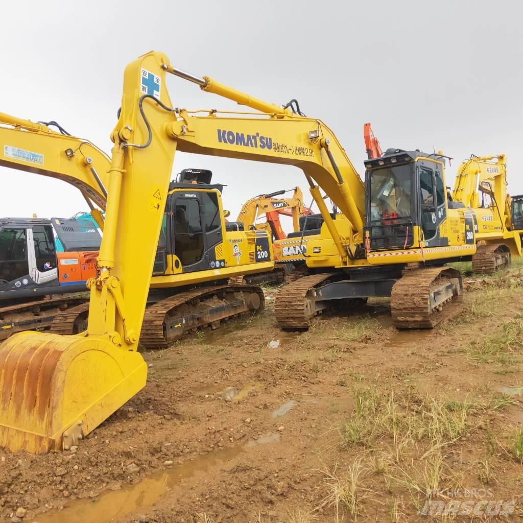 Komatsu PC200-8 Bageri guseničari