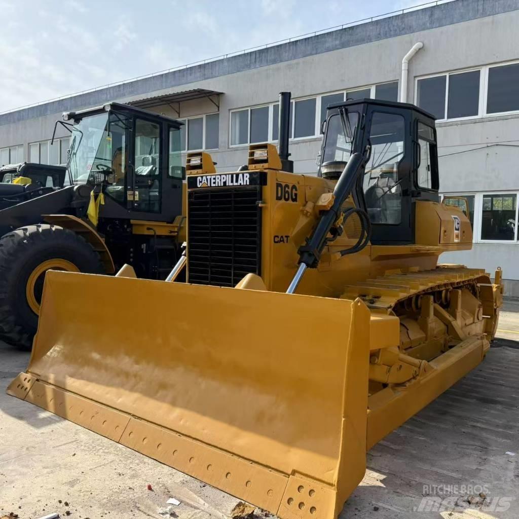 CAT D 6 G Buldožeri guseničari