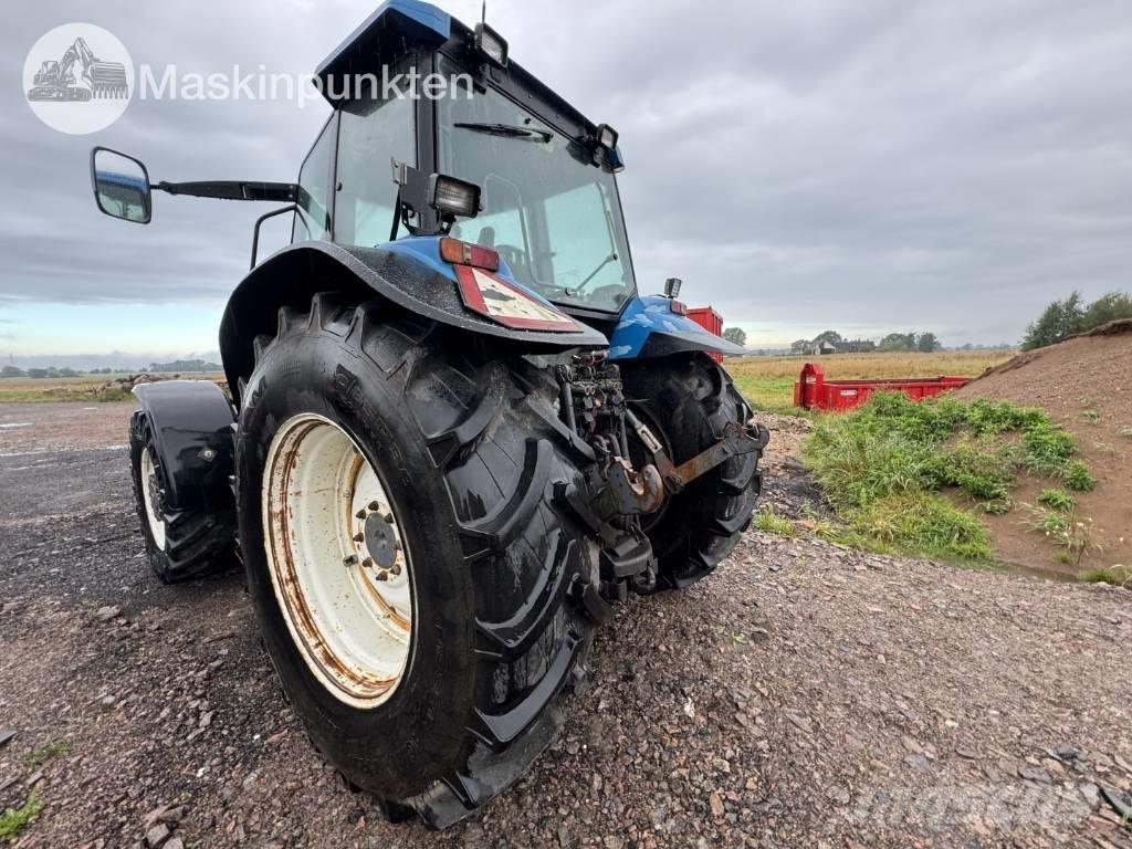 New Holland 8560 Traktori