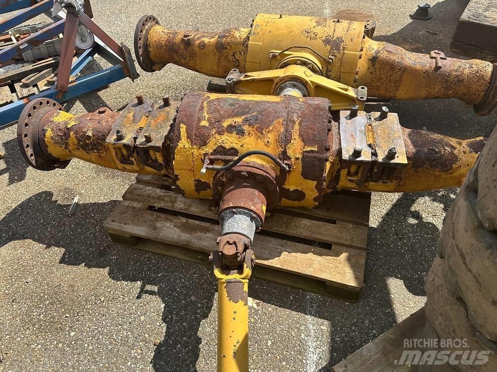 CAT 950 G front axel Osovine