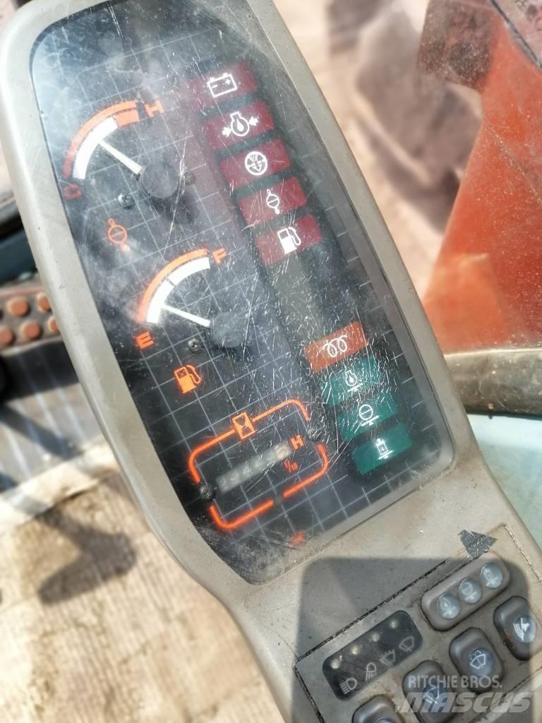 Hitachi EX 120 -3 Bageri guseničari