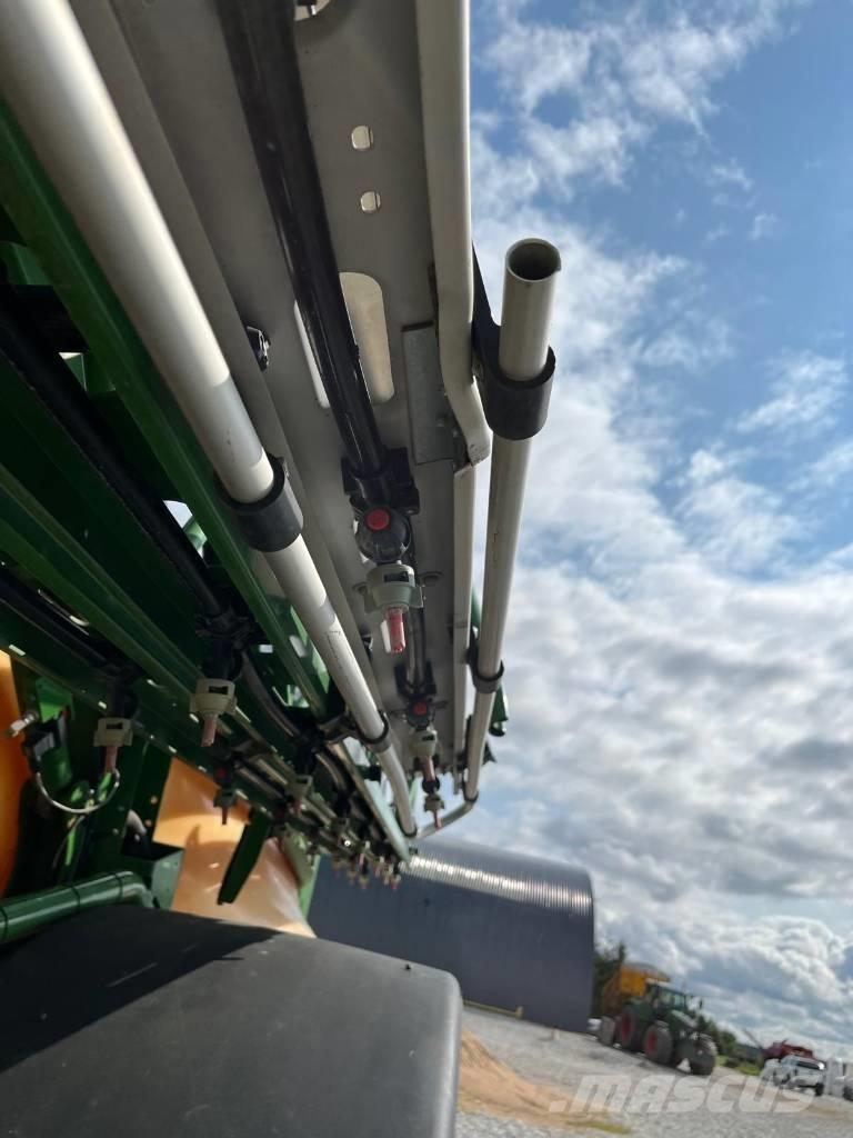 Amazone UX 4200 Vučene prskalice