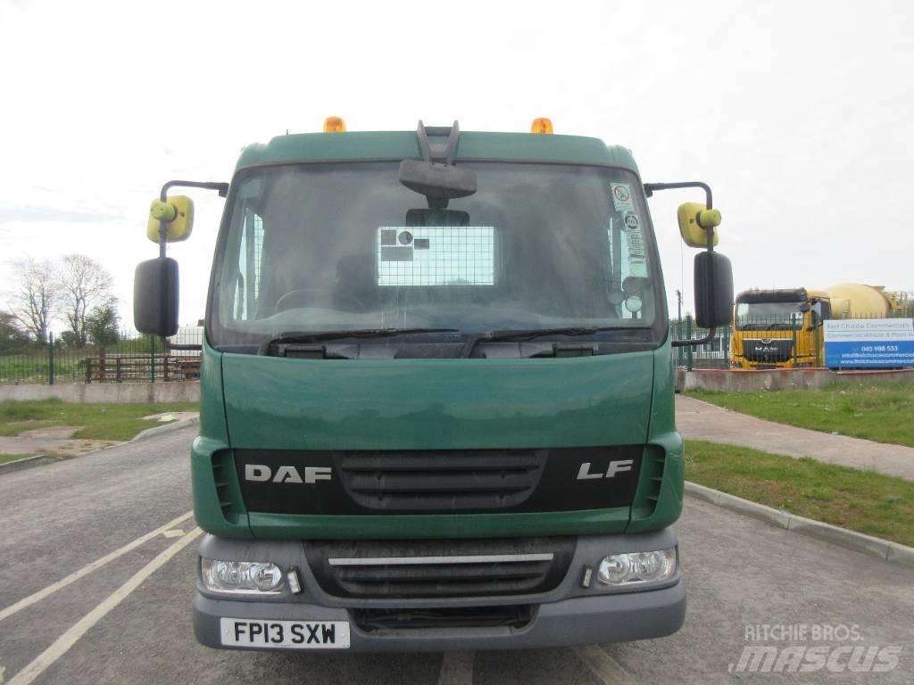 DAF 45.180 Kamioni sa ravan platformom / vitlom