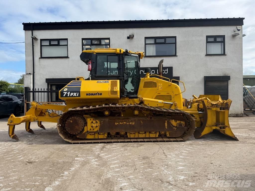 Komatsu D 71P Xi-24 Buldožeri guseničari