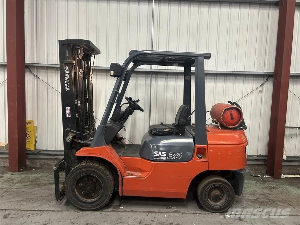 Toyota 7FGF30 Plinski viljuškari