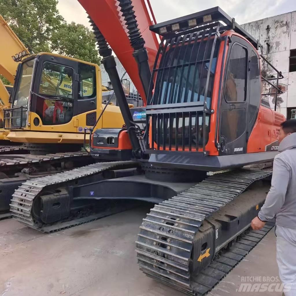 Doosan DX 300 LC Bageri guseničari