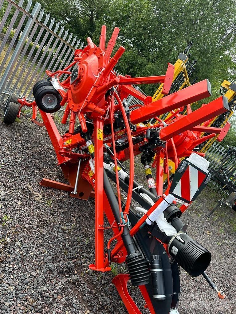 Kuhn GA8131A02 RAKE Okretači i sakupljači sena