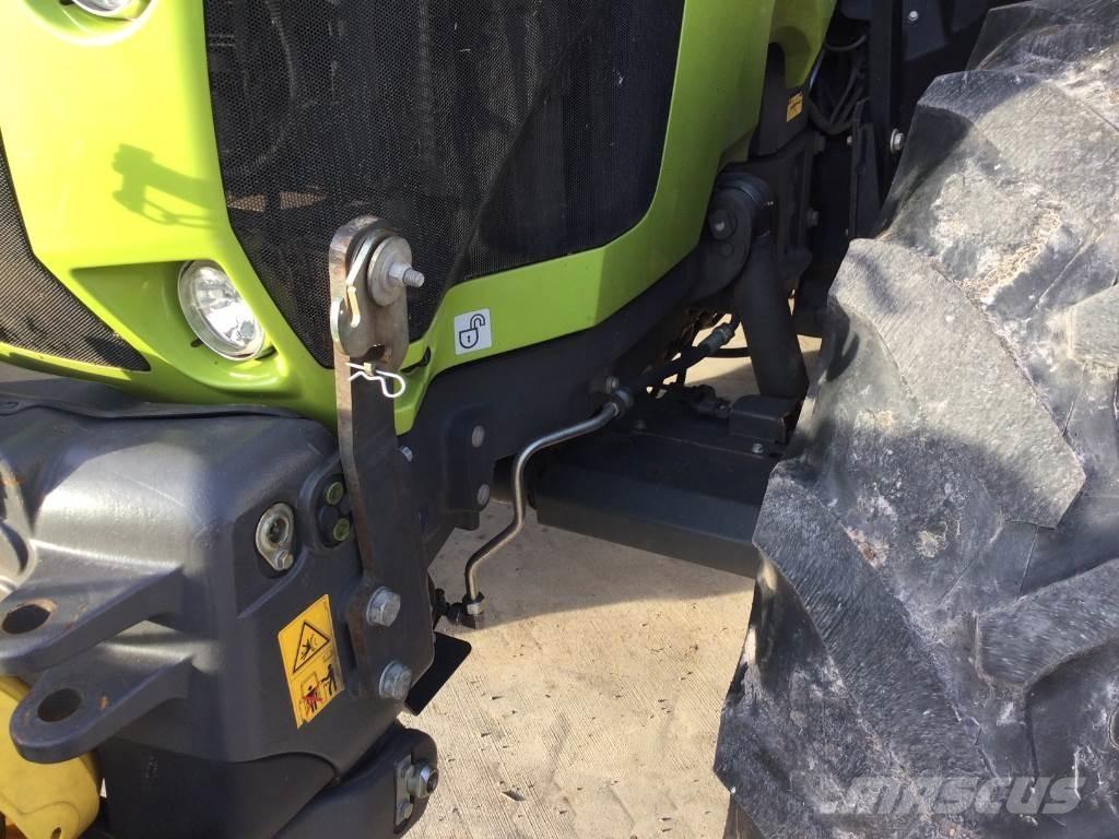 CLAAS ARION 550 Traktori
