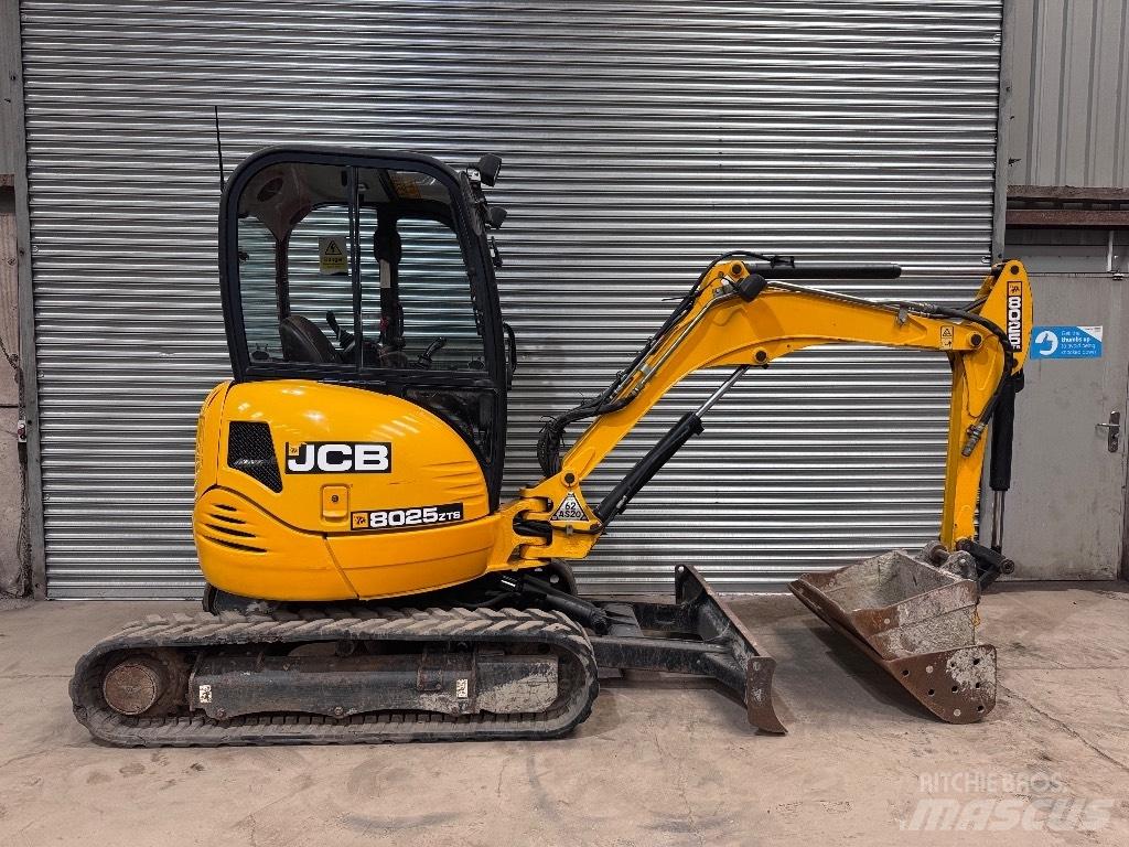 JCB 8025 ZTS Mini bageri < 7t