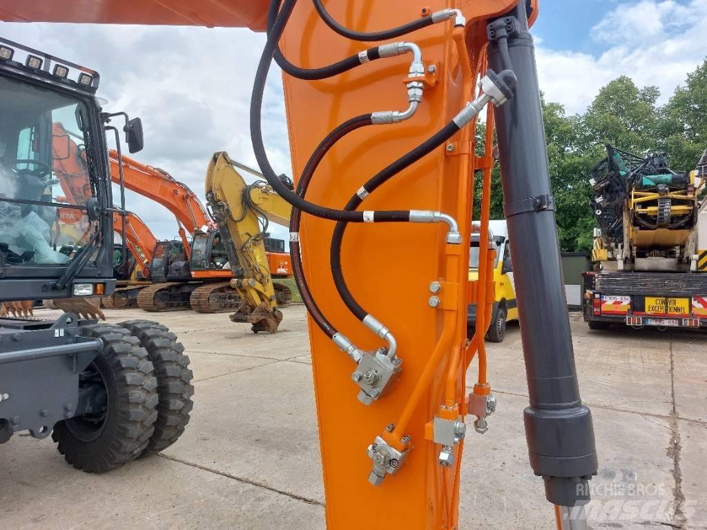 Develon DX 140 W-7 Bageri točkaši