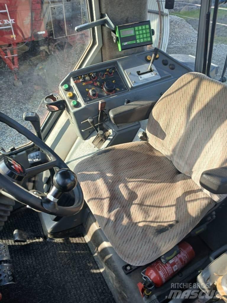 Massey Ferguson 3065 Traktori