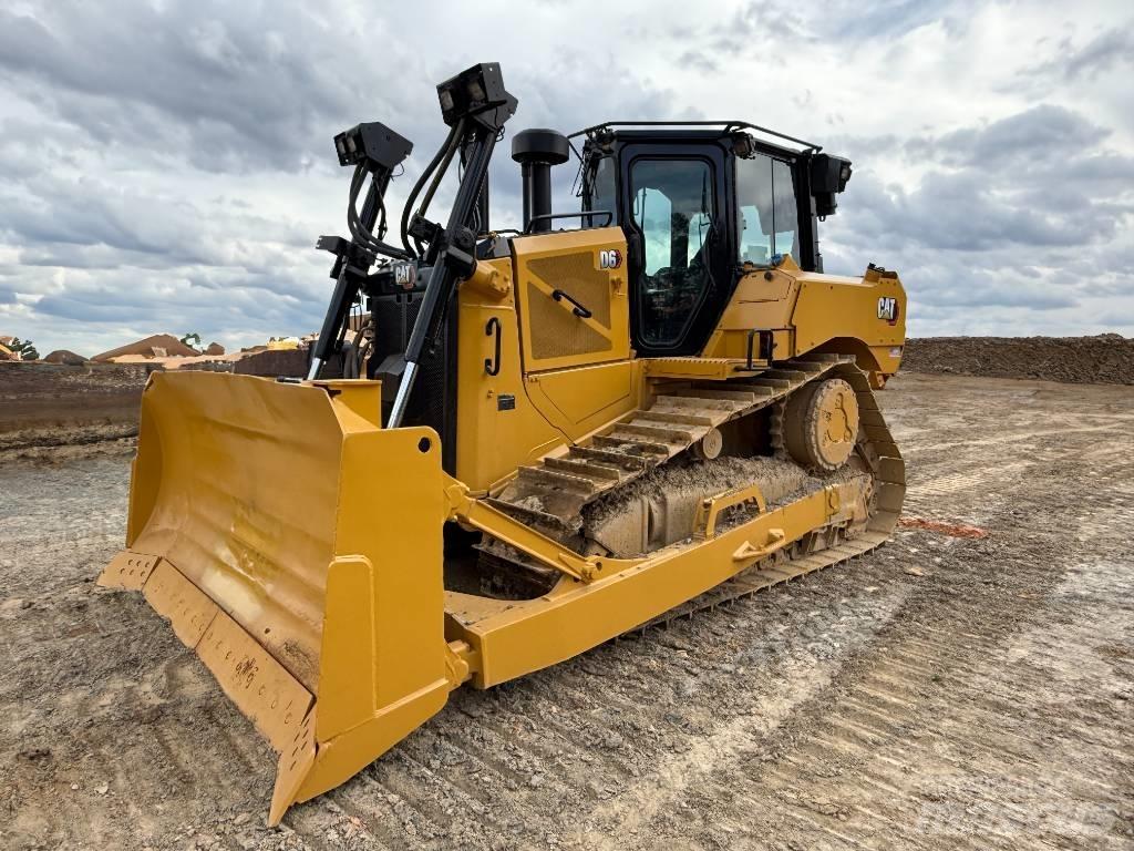 CAT D 6 Buldožeri guseničari