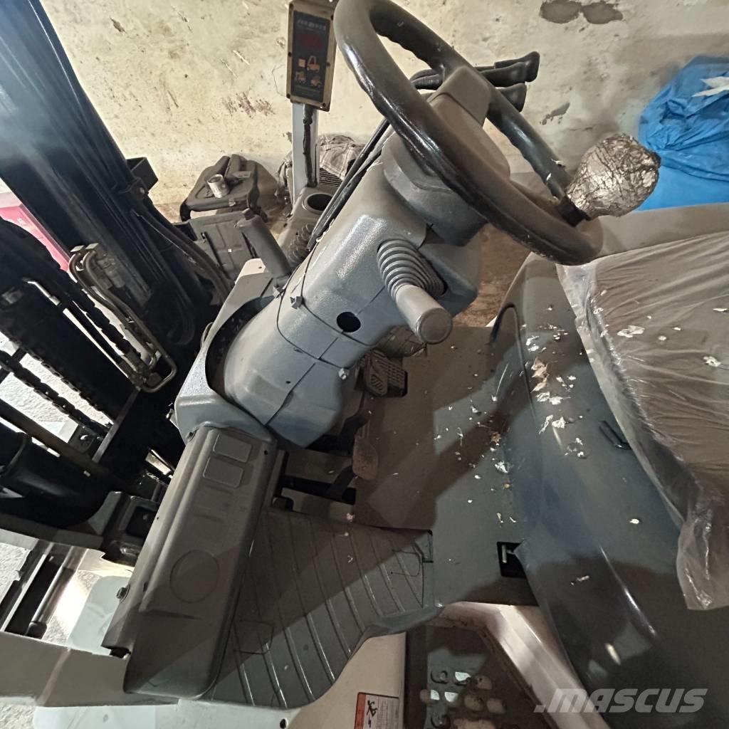 TCM FD35 Dizelski viljuškari