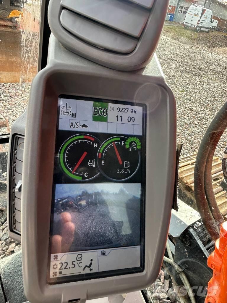 Hitachi ZX225USBL-6 Bageri guseničari