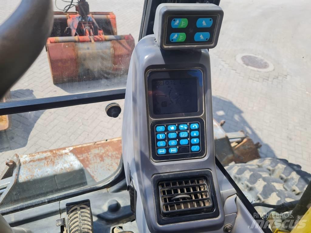 Komatsu PW 140-7 Bageri točkaši