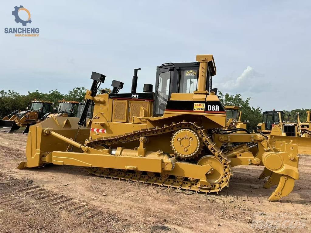 CAT D 8 R Buldožeri guseničari