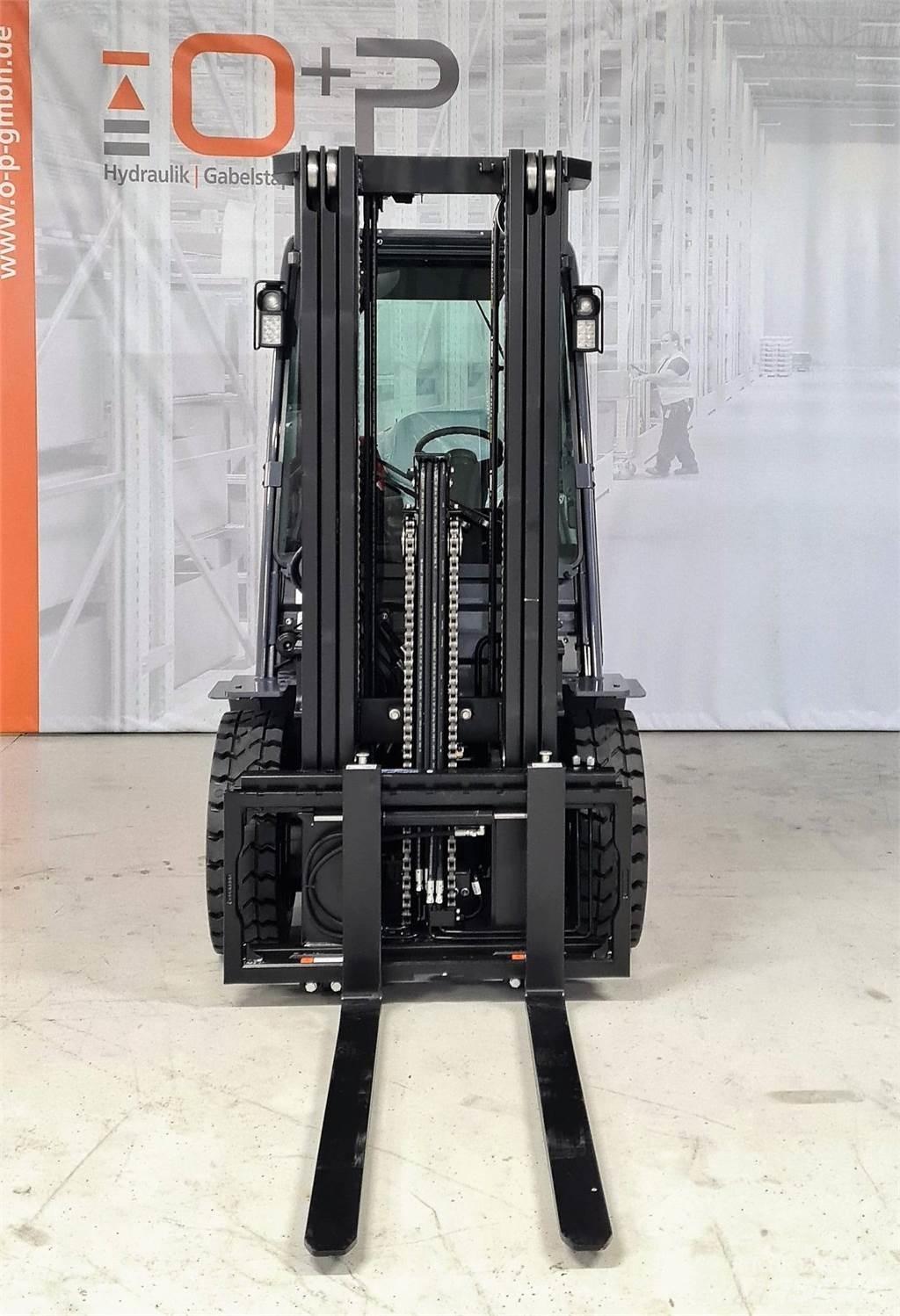 Toyota 02-8FGF30 Plinski viljuškari