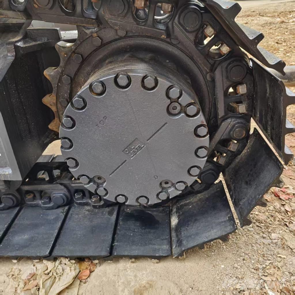 Komatsu PC 200 Bageri guseničari