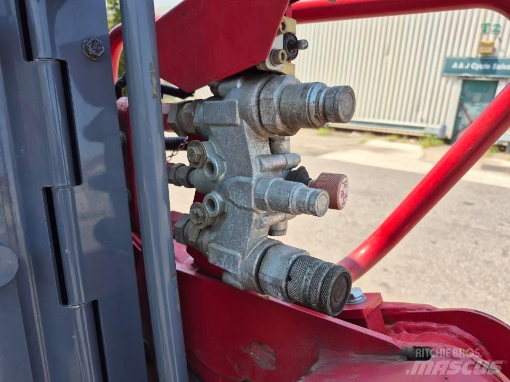 Takeuchi TL 6 R Skid steer mini utovarivači