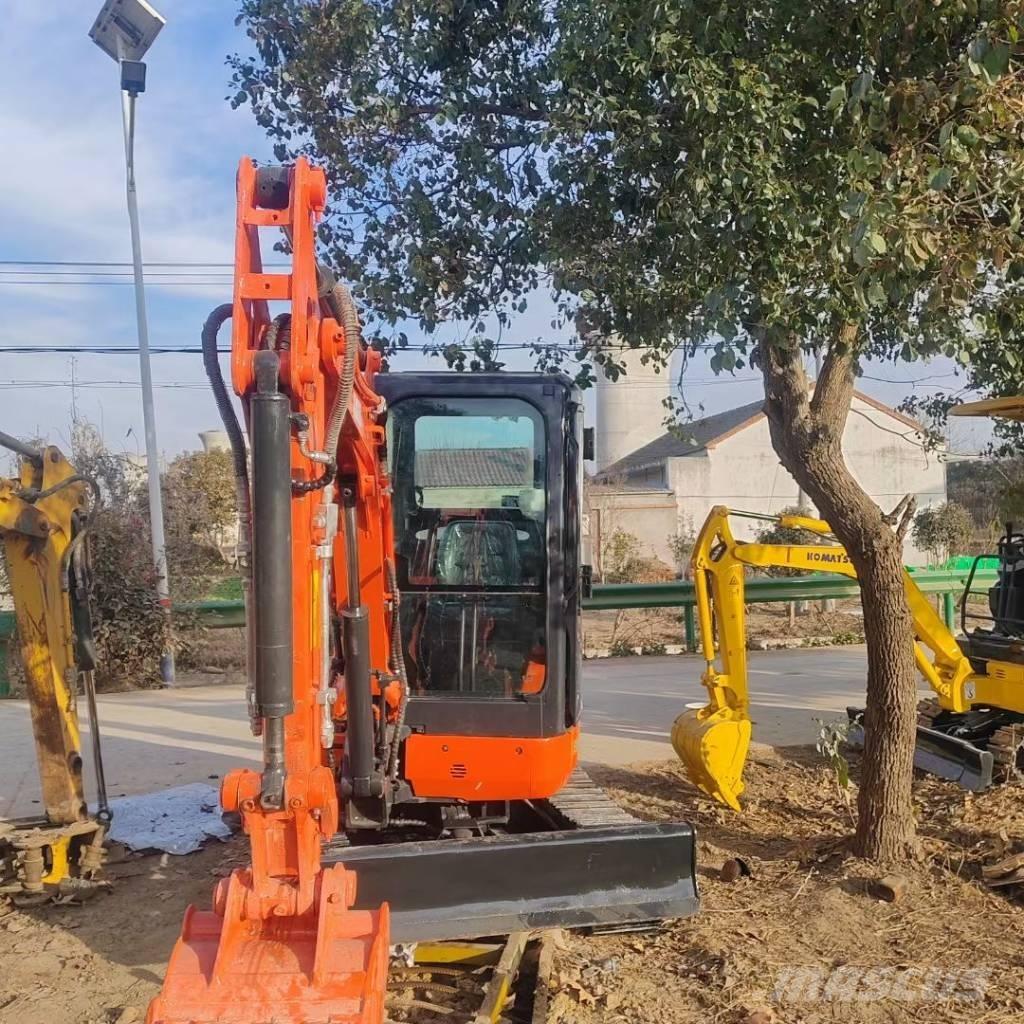 Kubota U 30 Mini bageri < 7t
