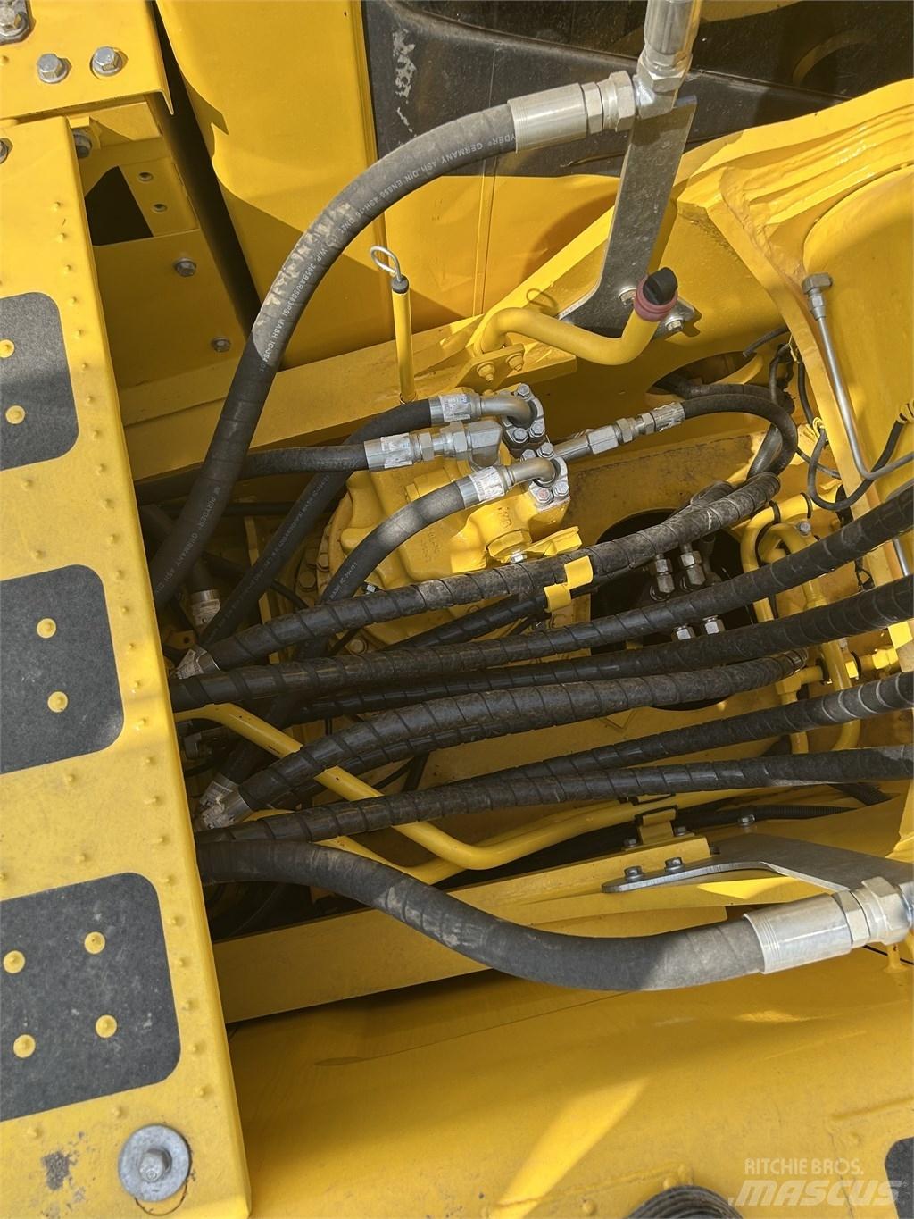 Komatsu PC 240 Bageri guseničari