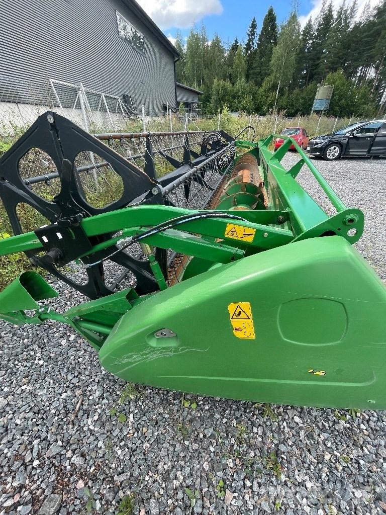 John Deere 622R Glave hederi za kombajne