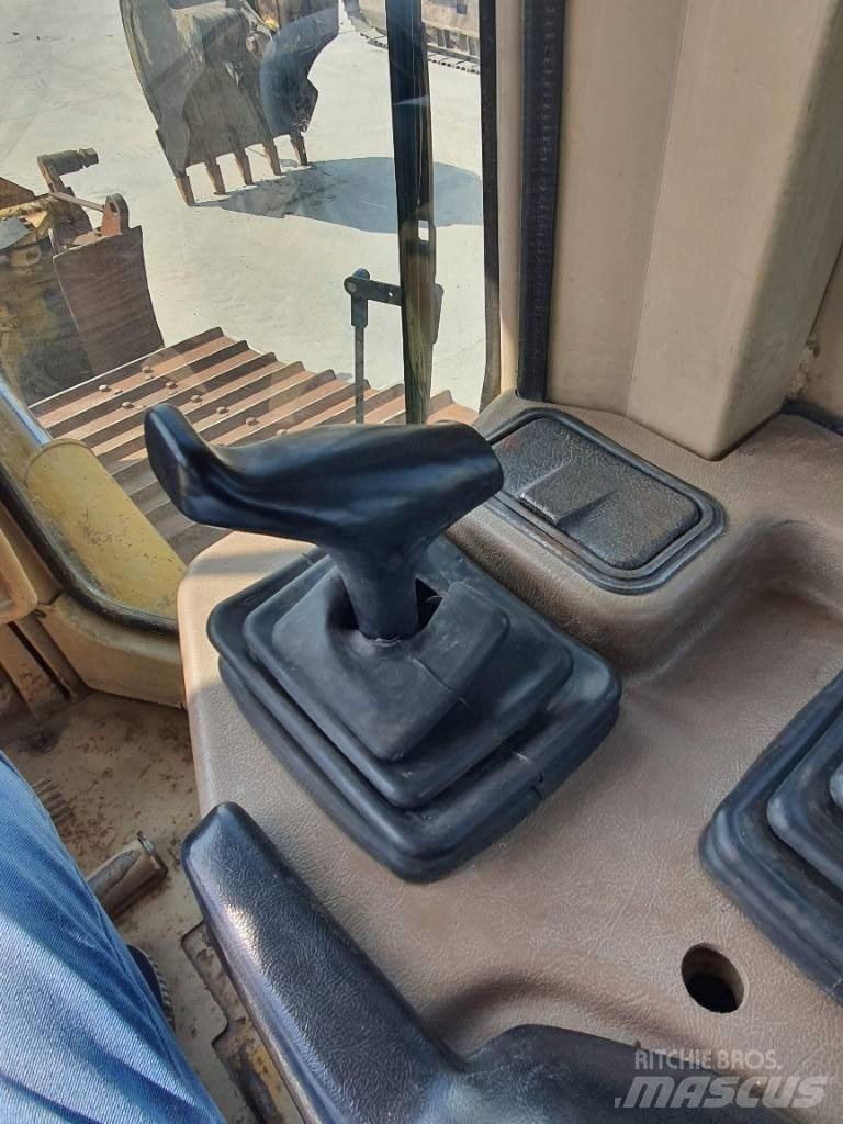 CAT D 6 M LGP Buldožeri guseničari