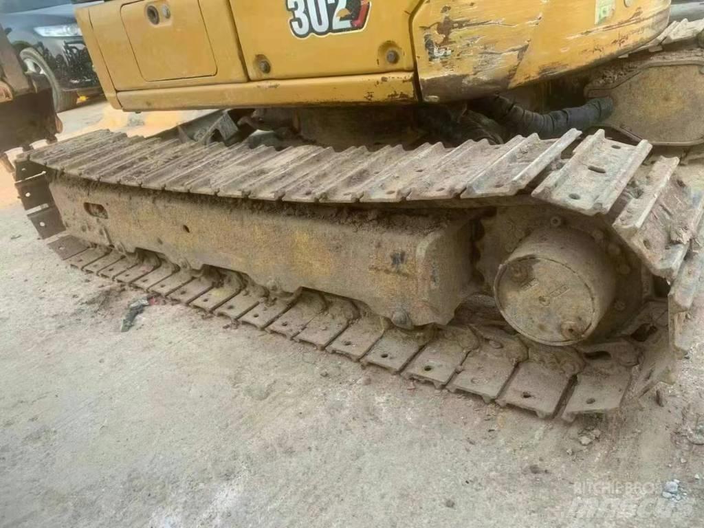 CAT 302 Mini bageri < 7t