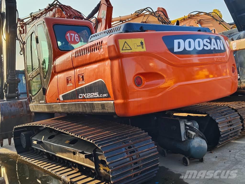 Doosan DX 225 LC-9C Bageri guseničari