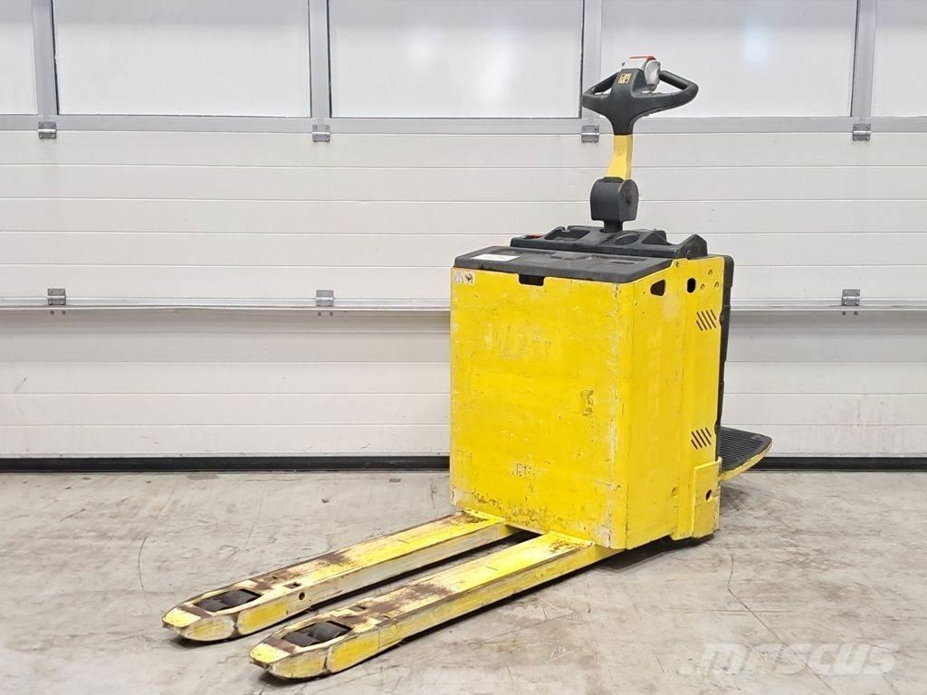 Hyster P2.OSE Nisko podizni električni viljuškar sa stajalištom