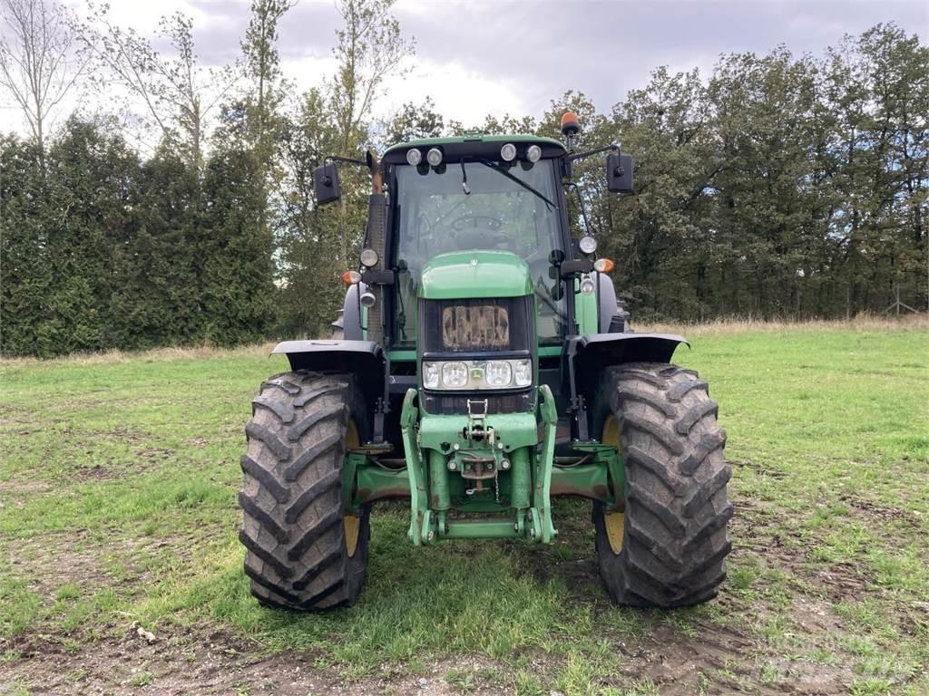John Deere 7430 Traktori