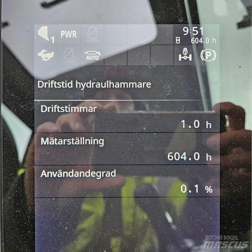 Hitachi ZX 135W Bageri točkaši