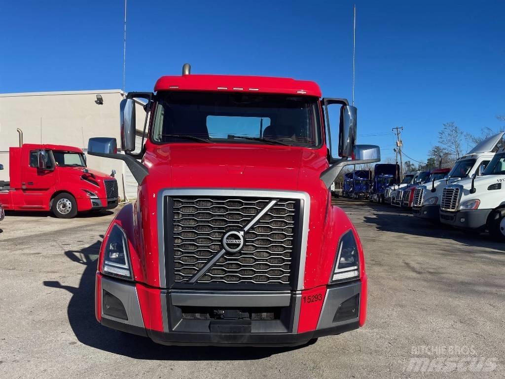 Volvo VNL64T300 Tegljači