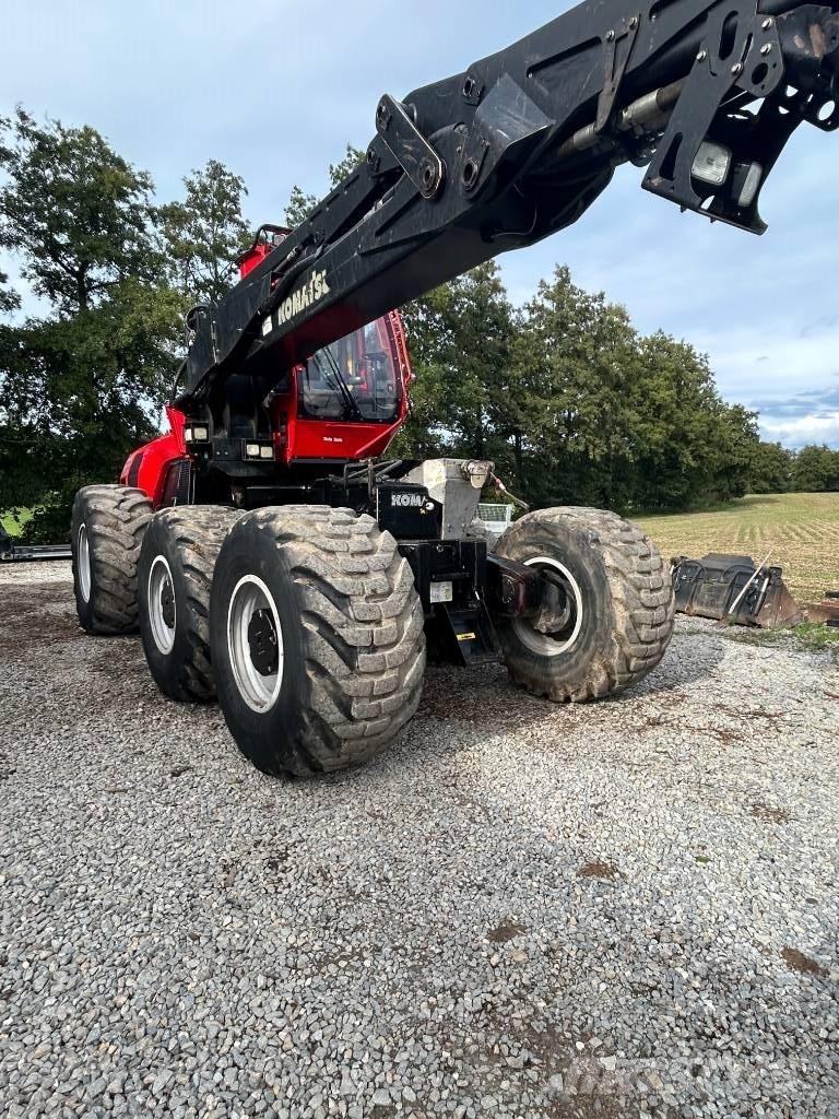 Komatsu 951 Harversteri