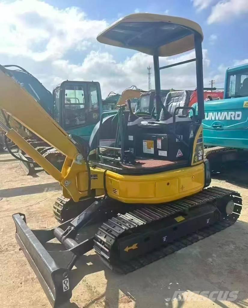 Komatsu PC 30 Mini bageri < 7t
