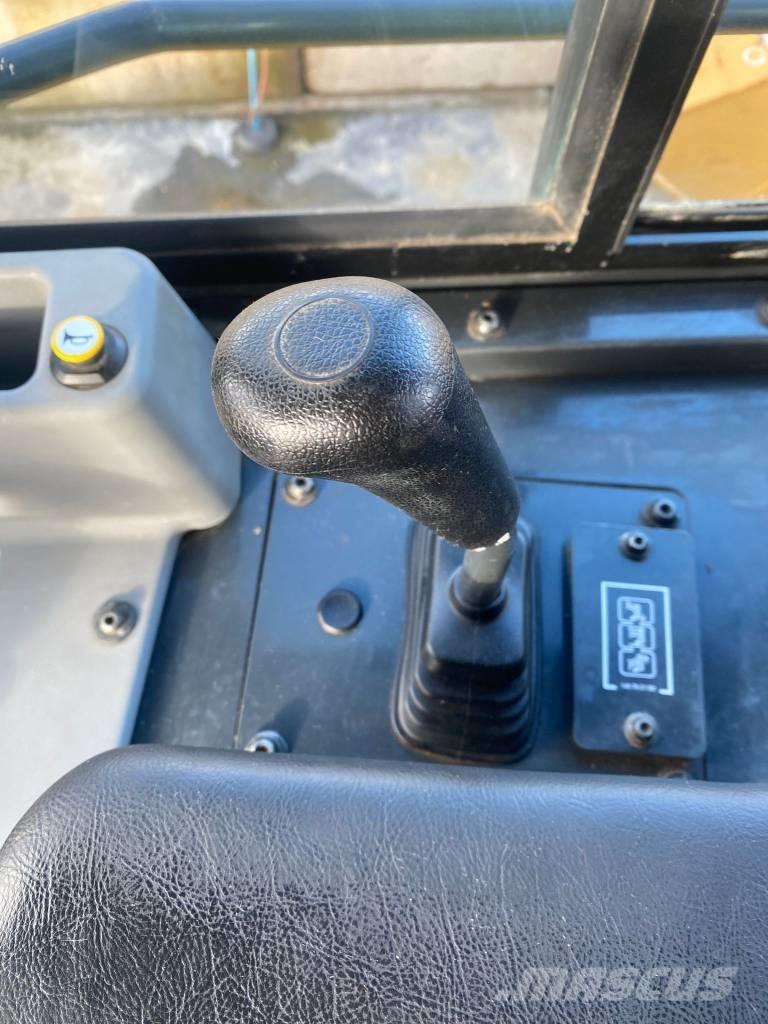 Komatsu D 61 PXi-24 Buldožeri guseničari