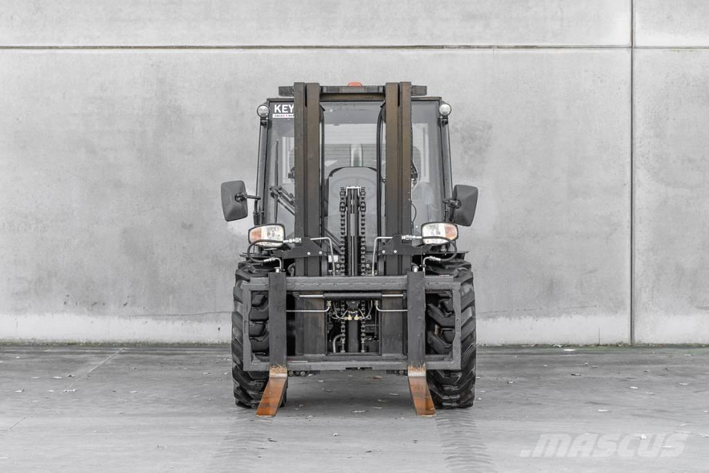 Manitou MC 30-4 Dizelski viljuškari