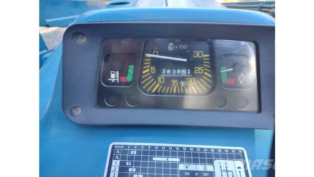 New Holland 3010 Traktori