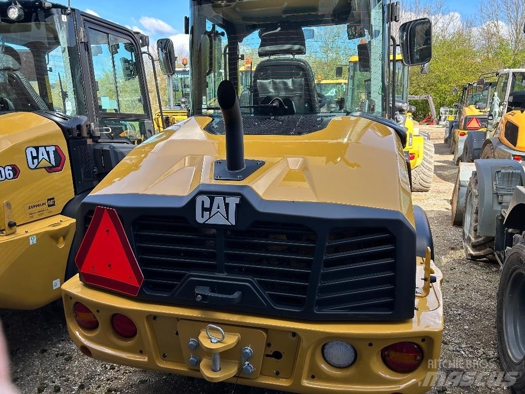 CAT 906 Utovarivači na točkove