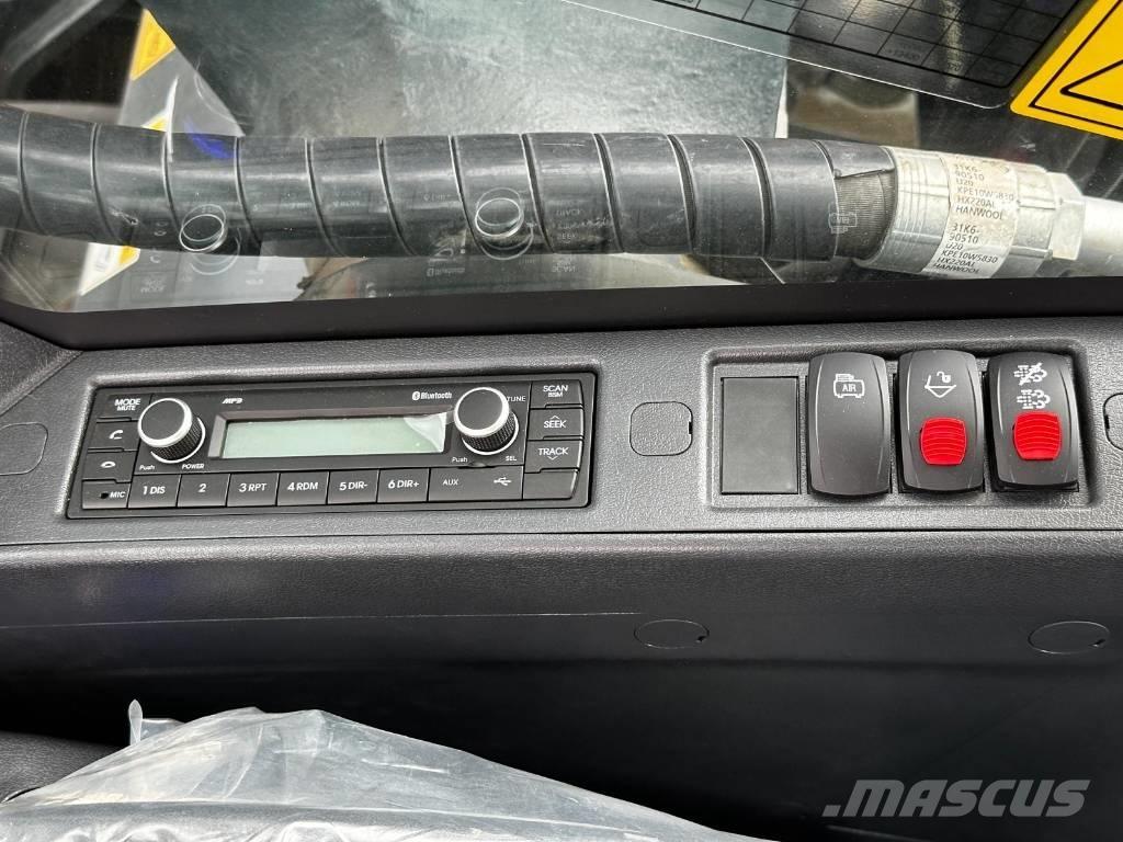 Hyundai HX 220 AL Bageri guseničari