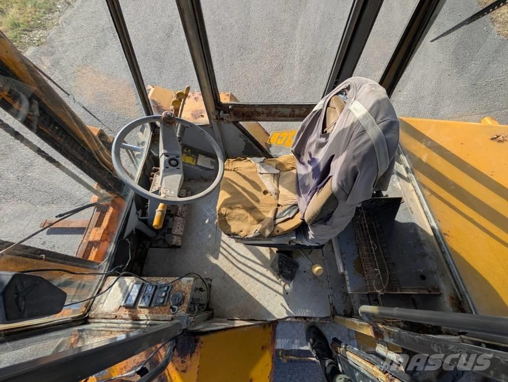 JCB 930 Vanterenski viljuškar
