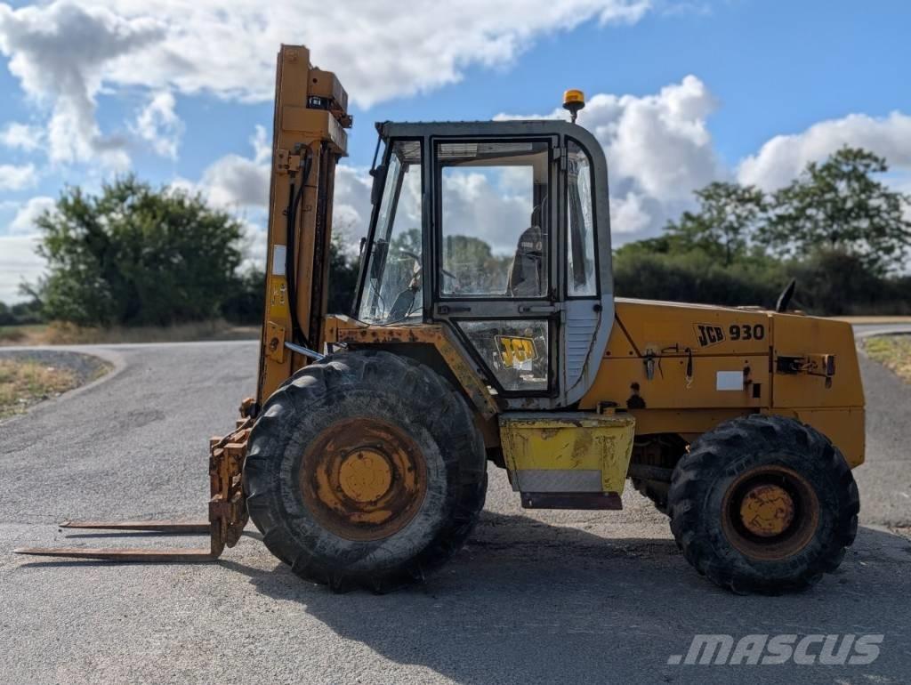 JCB 930 Vanterenski viljuškar