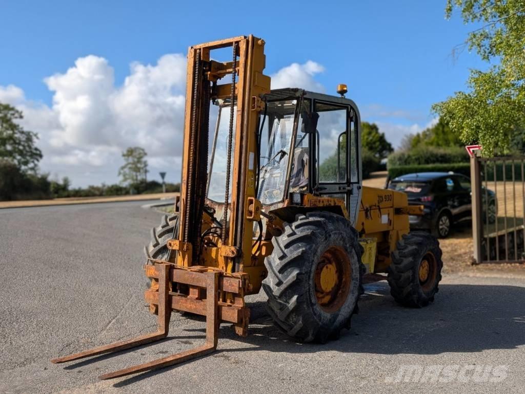 JCB 930 Vanterenski viljuškar