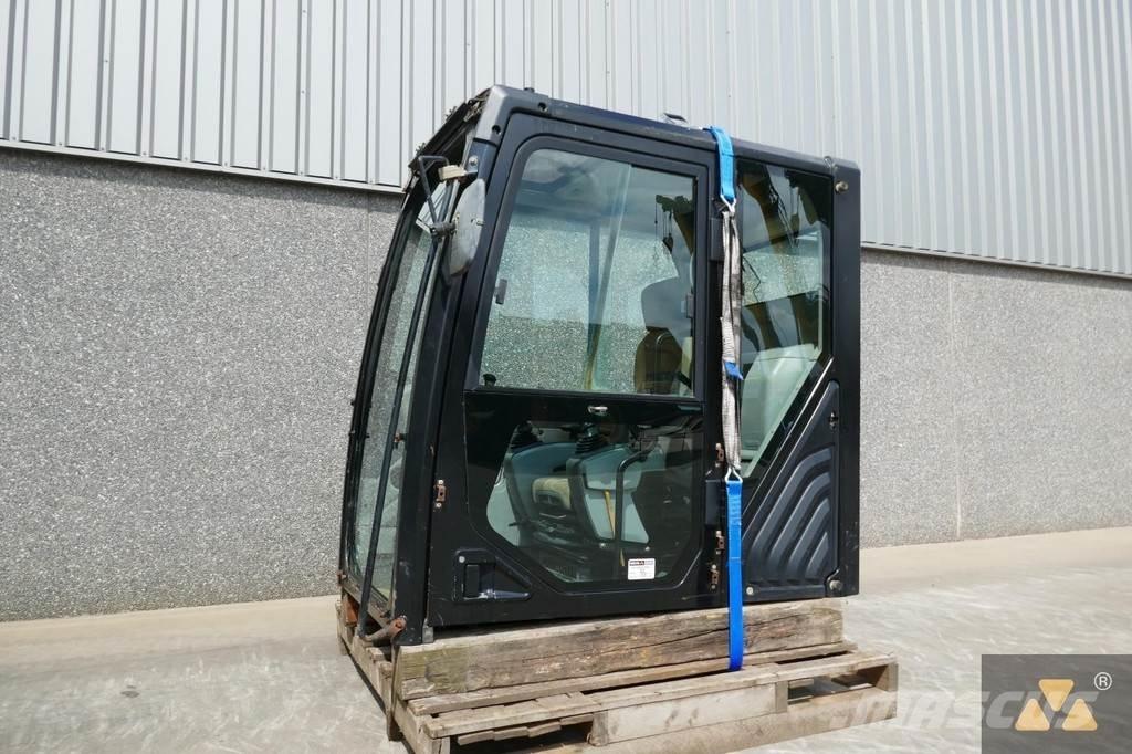 CAT 352F Cab Kabine i unutrašnjost