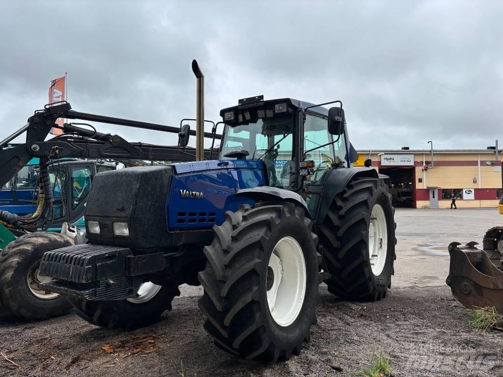 Valtra 8400 Traktori