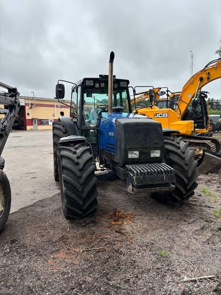 Valtra 8400 Traktori
