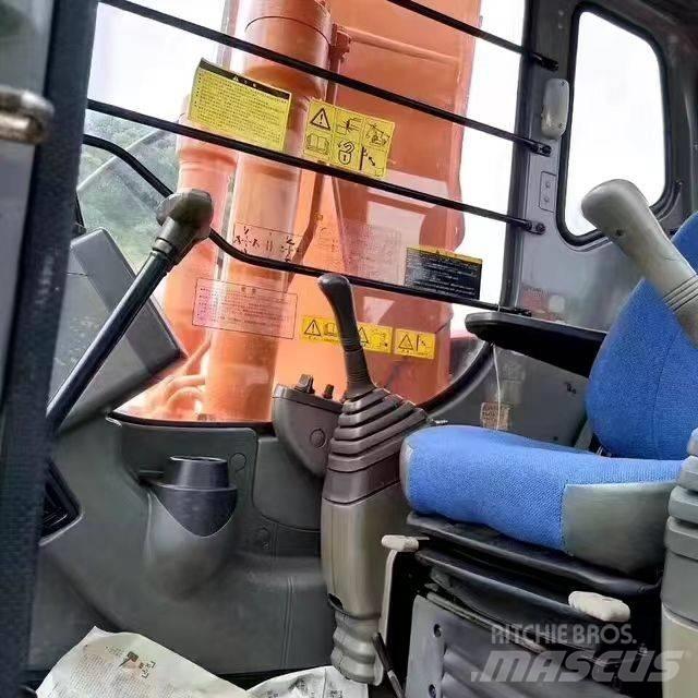 Hitachi EX 120 Bageri guseničari