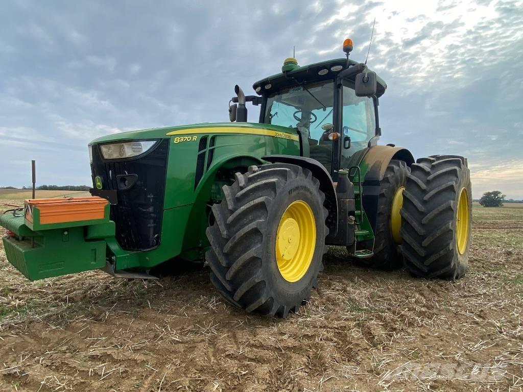 John Deere 8370 R Traktori