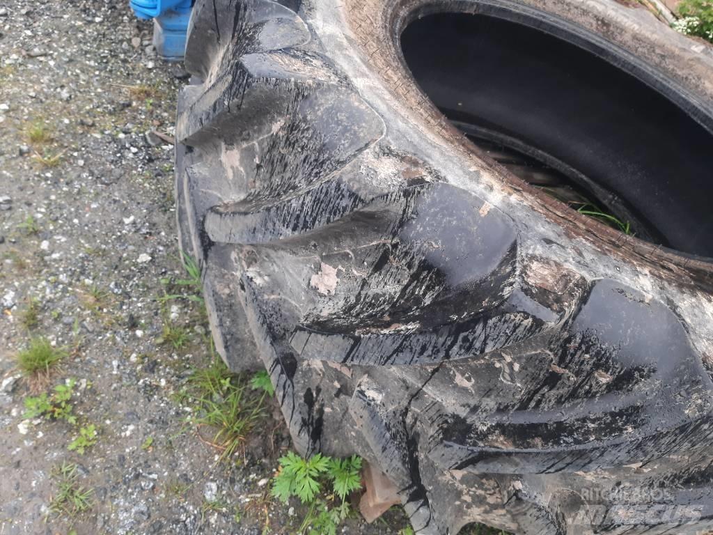 BKT 580/70R38 Gume, točkovi i felne