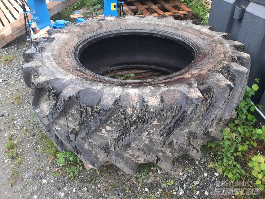 BKT 580/70R38 Gume, točkovi i felne